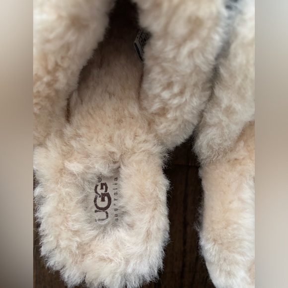 UGG Black and Tan Wooden Clogs-barely worn! - Picture 3 of 3